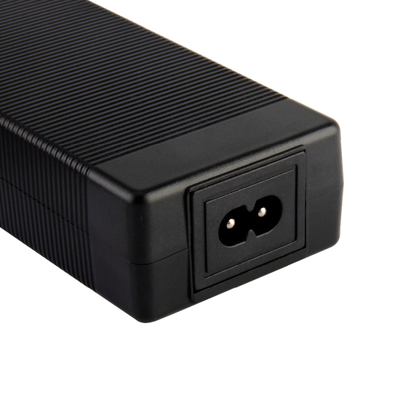 Pengisi daya baterai Lithium 1 - Fish Finder Charger ulasan dan harga